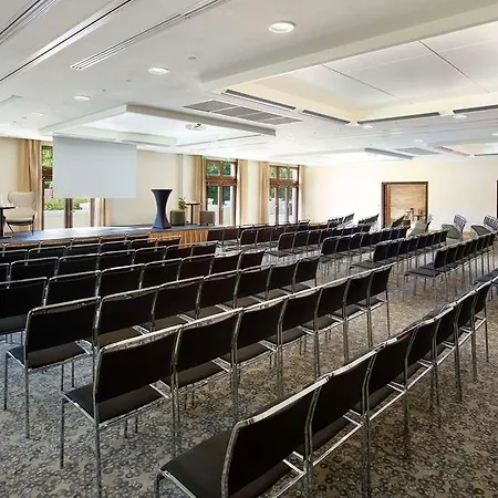 Hotel Radisson Blu Paris. Marne-la-vallee *